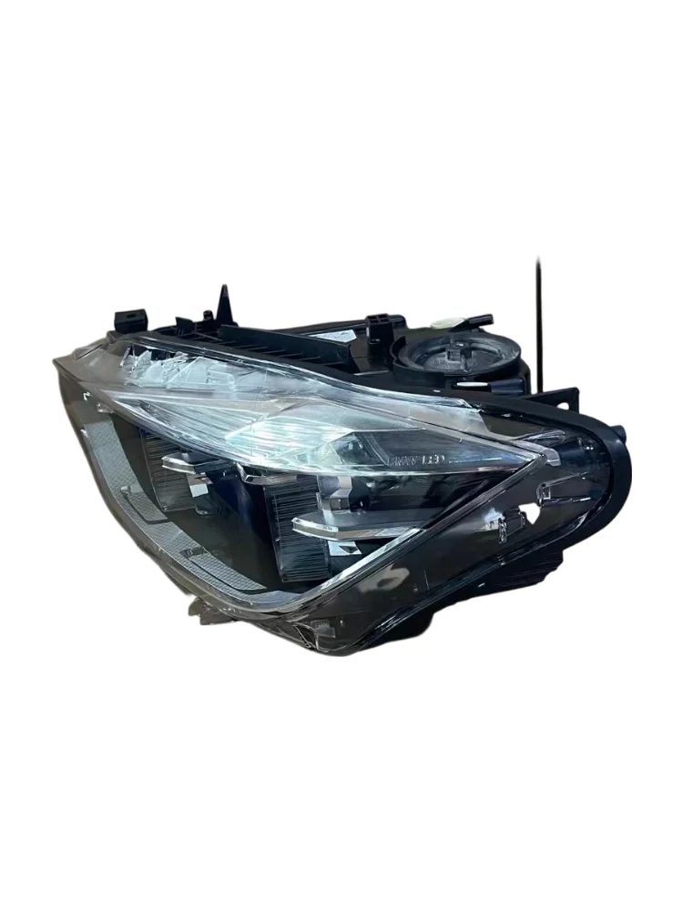Suitable for BMW 3 Series LED headlight assembly F30 F35 LED original factory headlight assembly right OE number: 7419634-04