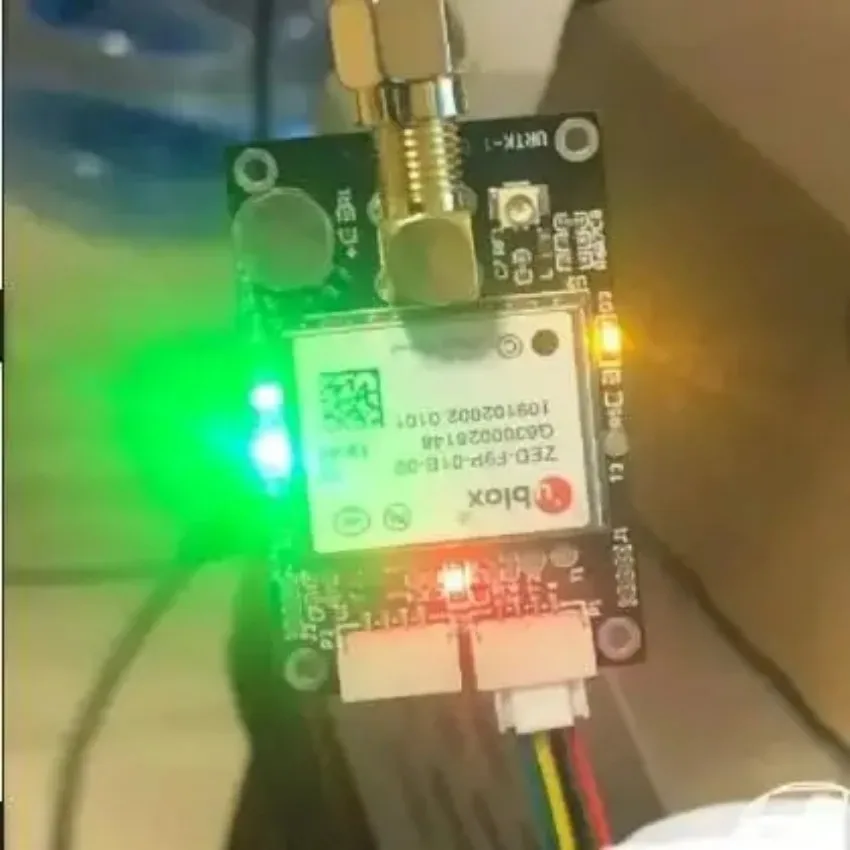 1PCS ZED-F9P-01B-01 ZED-F9P Development Board GPS Antenna High precision centimeter level board UM980 GNSS board