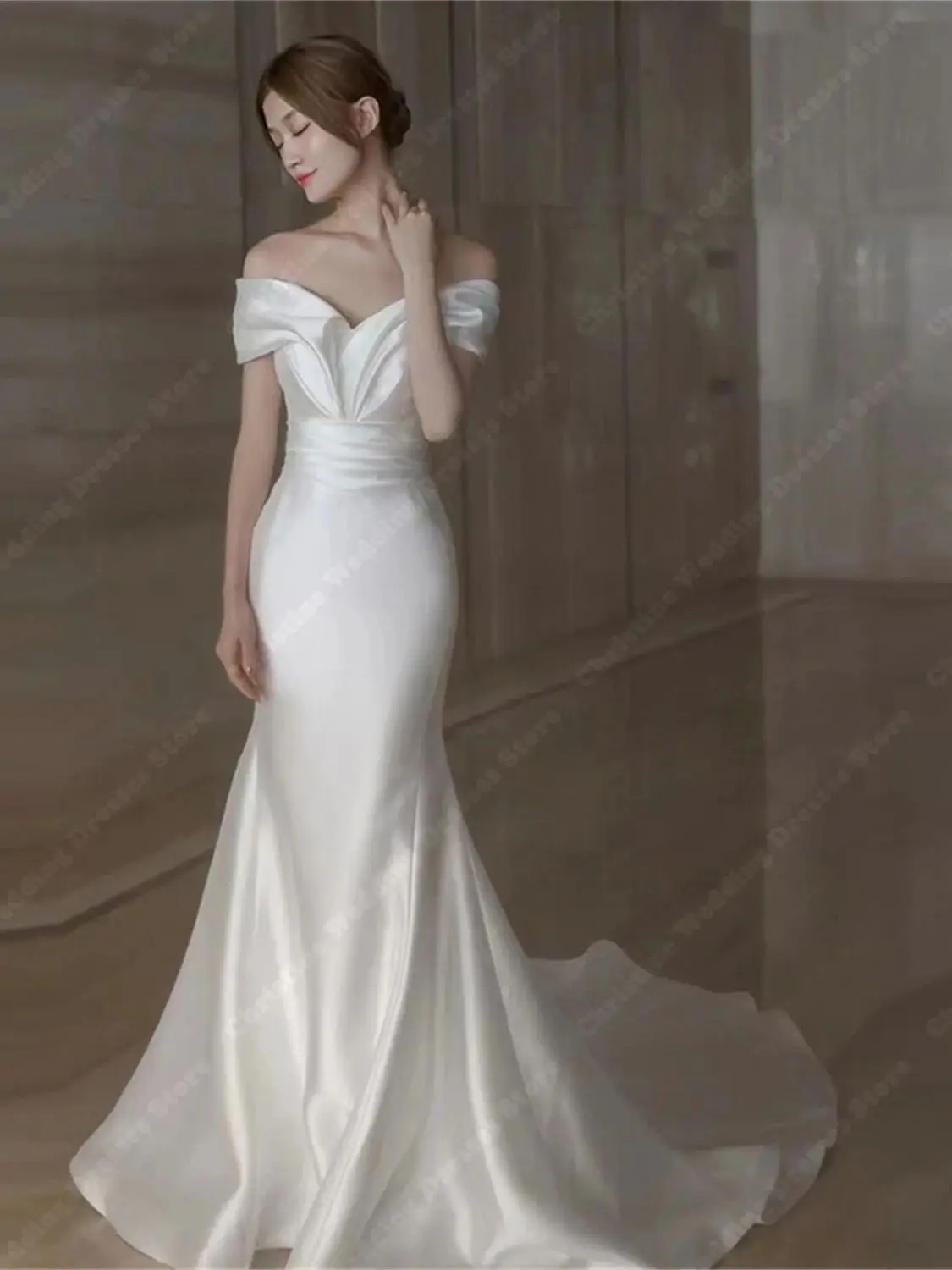 Graceful Satin Wedding Dresses Finish Pleated Off The Shoulder Bridal Gowns Sexy Mermaid Wrap Buttocks Mopping Length Women Robe