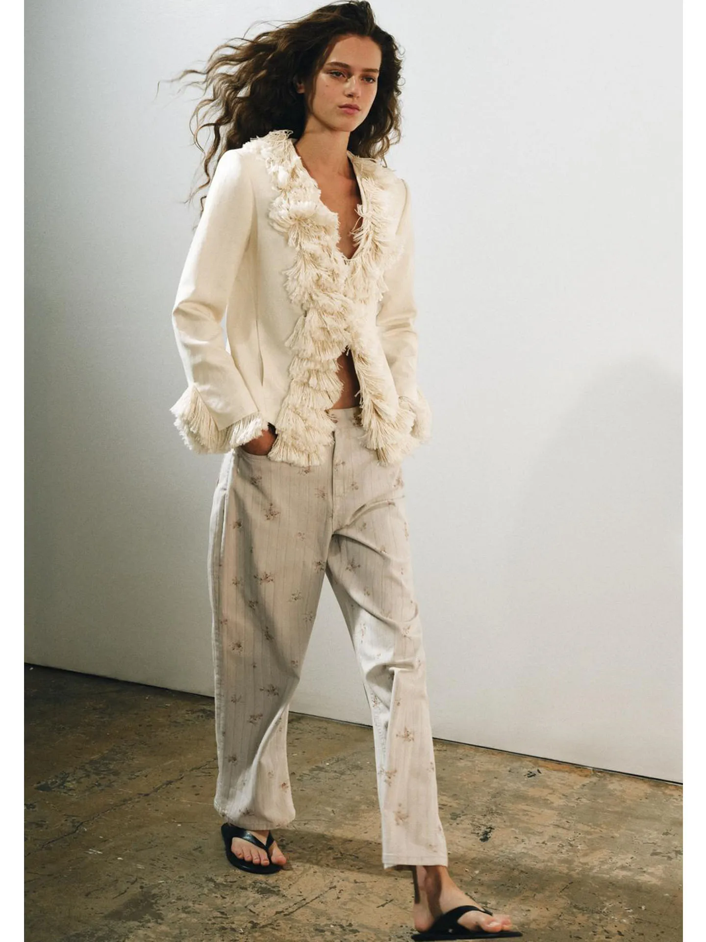 Fall New Women's Long Sleeve V-neck Fringe Decoration Asymmetric Hem Jacket French Style Standard Fit Polyester Fiber Short Coat