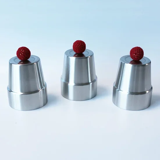 خدع سحرية أكواب وكرات من الفولاذ المقاوم للصدأ كلاسيكية 3 أكواب لعبة مونتي دعائم سحرية قريبة للأطفال المبتدئين عرض المواهب المدرسية