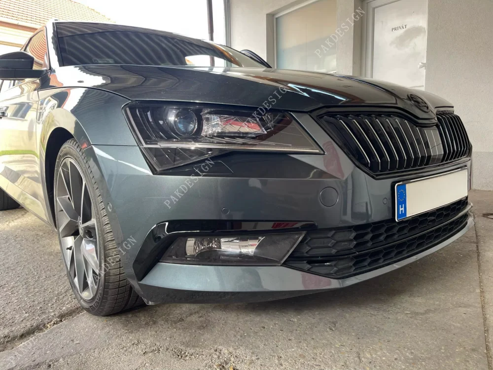2PCS Front Bumper Splitter Wind Knife Fog Lamp Trim for Skoda Superb 2016 2017 2018 Air Vent Spoiler Fog Lamp Cover Accessories