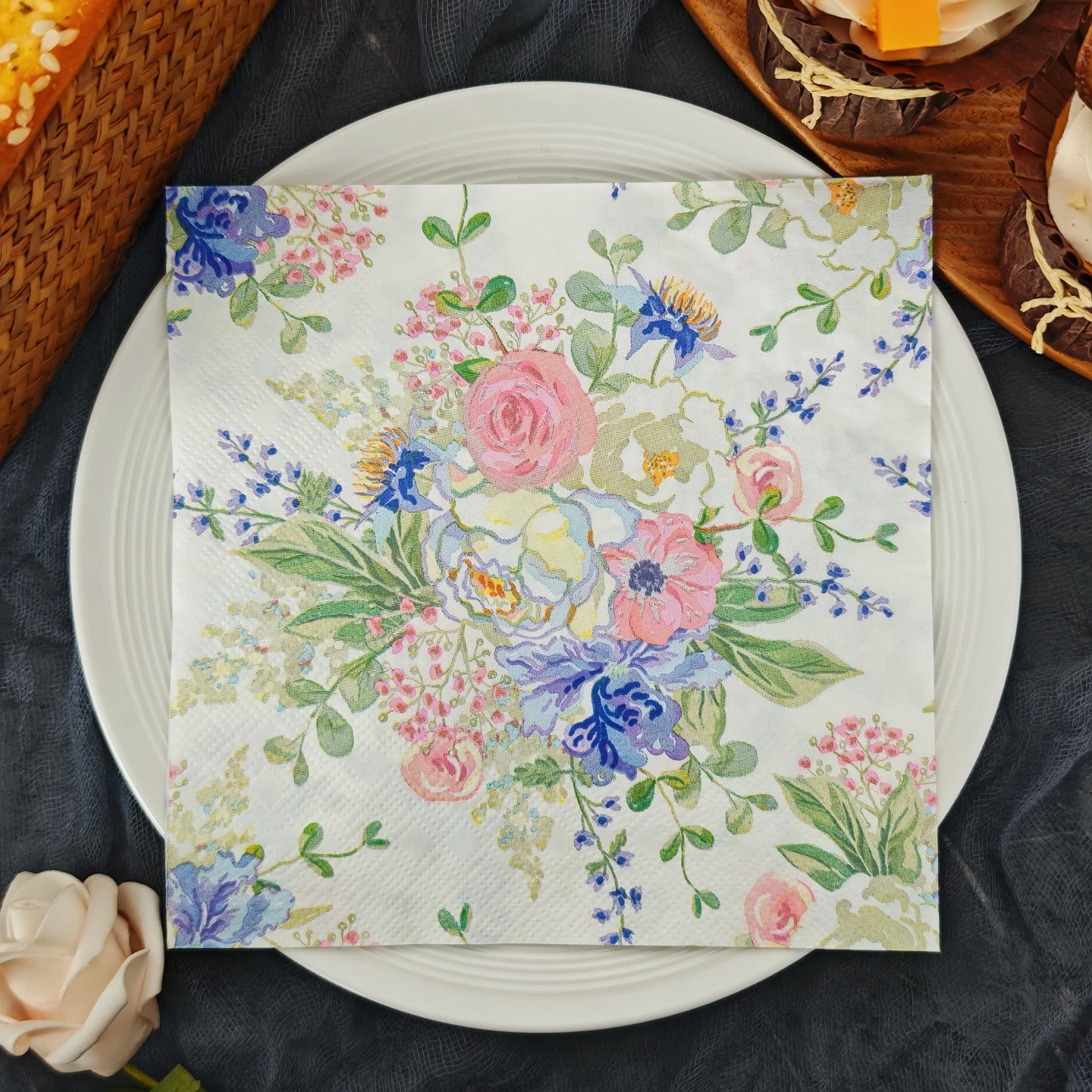 

20 pieces per pack 2layers thickening colored printed paper napkins party tissues 33*33cm square disposable napkins