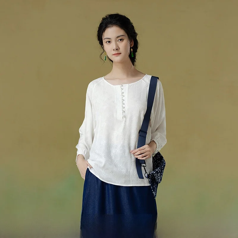

Elegant Embroidered Design Women's Shirt New Summer Collection Breathable Long Sleeve round Neck Versatile Style a Life on th...