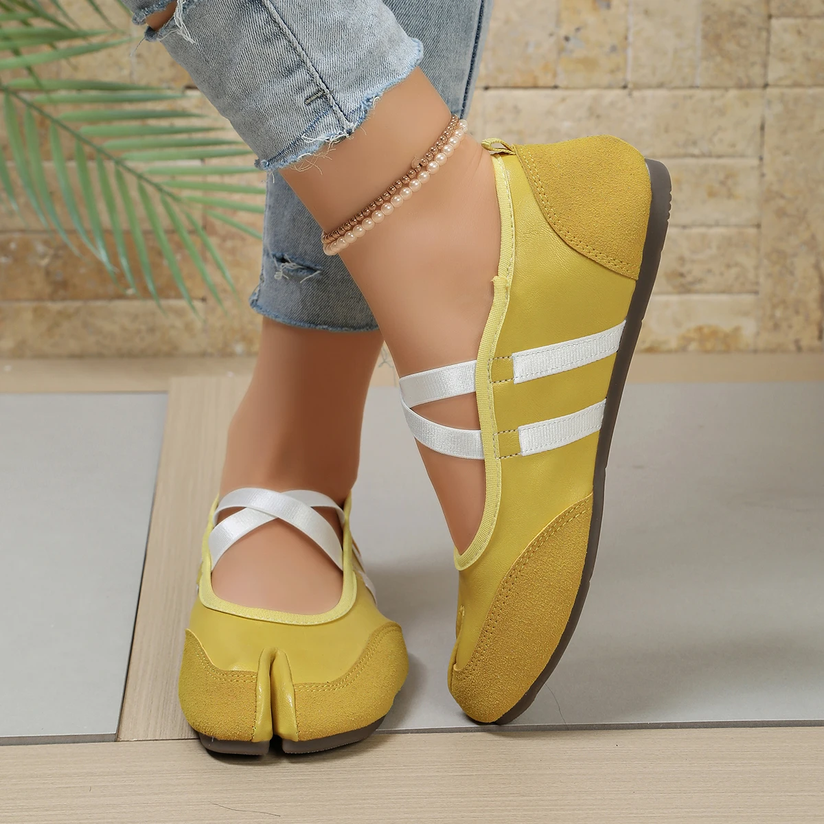 Flache Schuhe mit Kreuzriemen für Damen, lässiges Modedesign, Mary Jane Schuh, Slip-on, geteilte Zehenpartie, Ballett-Trainer, Sommer 2026, elegant, neu – Detail 24