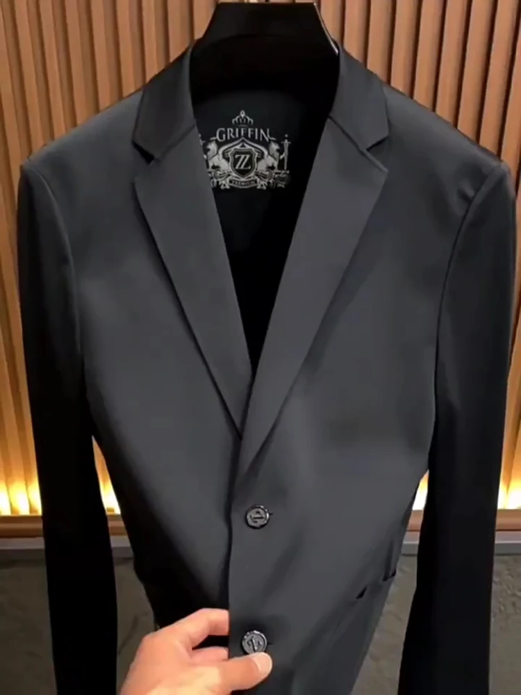 

Мужской повседневный модный удобный костюм для весны и осени: стильный, деловой, премиум-класса, универсальный, трендовый, приталенный крой