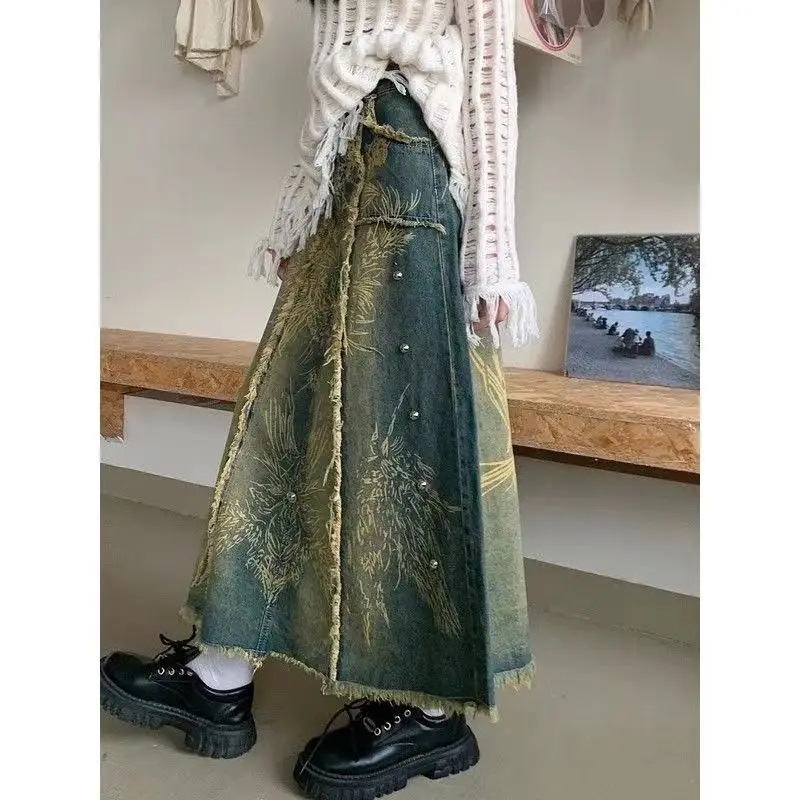 미국식 루즈 워시드 디스트레스드 로우 엣지 데님 스커트 여성용 디자인 프린트 비즈 장식 A라인 힙 미디 스커트