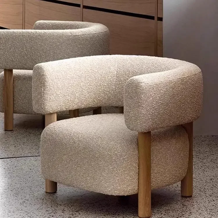 北欧のインターネットセレブ、侘び寂び風、モダンなシンプルさ、ファブリックソファチェア、小さなアパートのリビングルーム、寝室、バルコニー