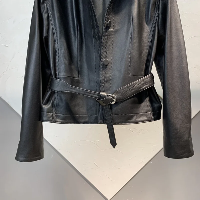 Veste en cuir véritable pour femme, manteau en peau de mouton véritable, revers simple boutonnage, ceinture, coupe couvertes, combinaison noire, printemps et automne, nouveau, 2024