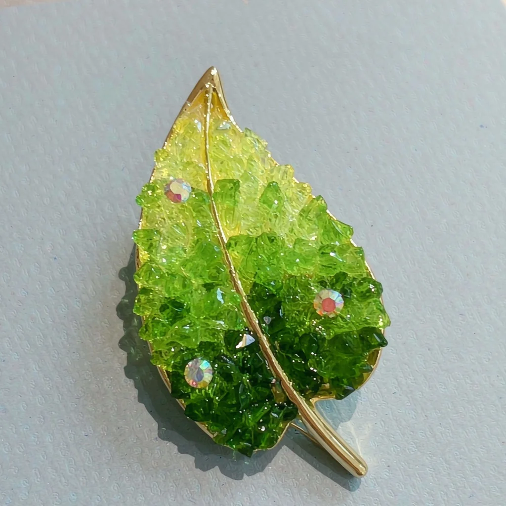 2026 Versatile Pins, Metal Clasps, Stylish Collar Pins, French-Style Shoe Accessories, DIY Hidden Clasps, Anti-Exposure Accessories, Shoe Surface Metal Badges, Brooches, Tie Accessories, Bag Accessories, Shoe Surface Badges, High-End Bow Tie Accessories, Simple Silk Clips, Luxury Waterproof, Business Banquet Brooches