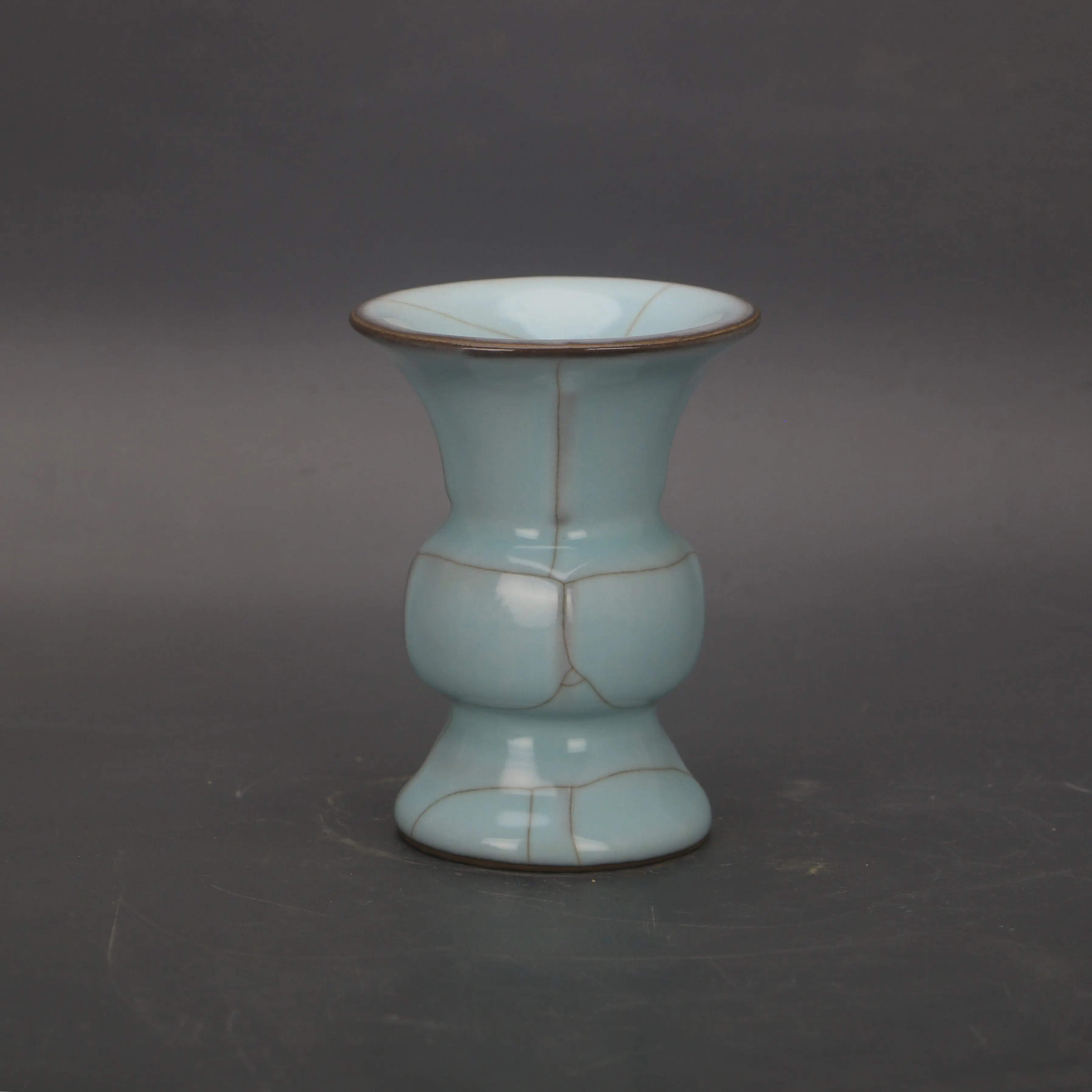 Northern Song Imperial Style Sky Blue Glaze Iron Body Huagu Vase Vintage Chinese Living Room Decor Collectible