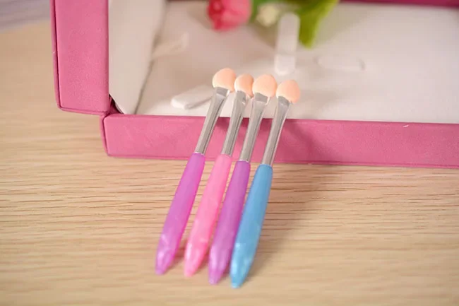 4 Pcs Beauty Makeup Cosmetics Maate Nude Eye Shadow Eyeliner Brush Sponge Applicator  Tool #B2321