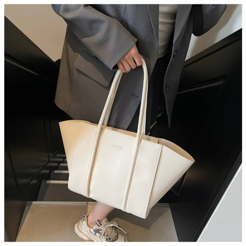 New Sling Shoulder Crossbody Bag Women Casual Commuting Tote Bags Ladies Travel Large Capacity Messenger Luxury Designer Handbag