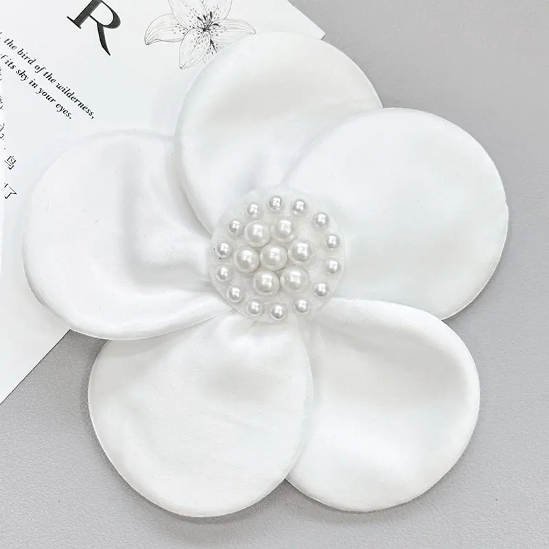 20 Stück einfarbige 3D-Satin-Blumenapplikationen zum Basteln, mit Perlen verziert, für DIY-Stoffaufkleber, Broschen, Schuhe, Hüte, Pullover-Dekoration, Aufnäher – Detail 5