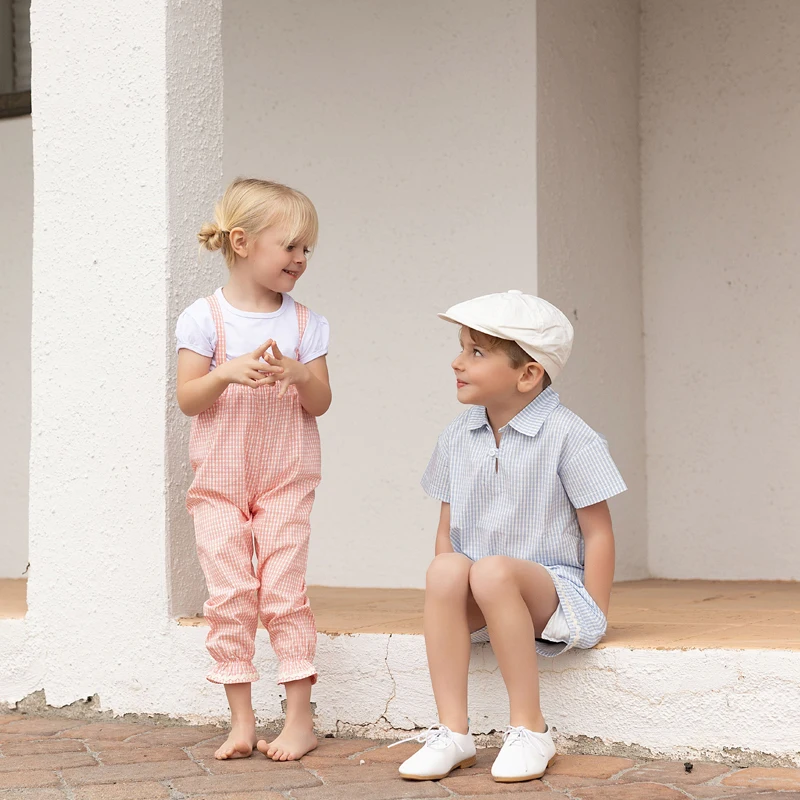 Коллекция детских комбинезонов Ali Co SS26 в клетку для мальчиков и девочек, семейная одежда в едином стиле