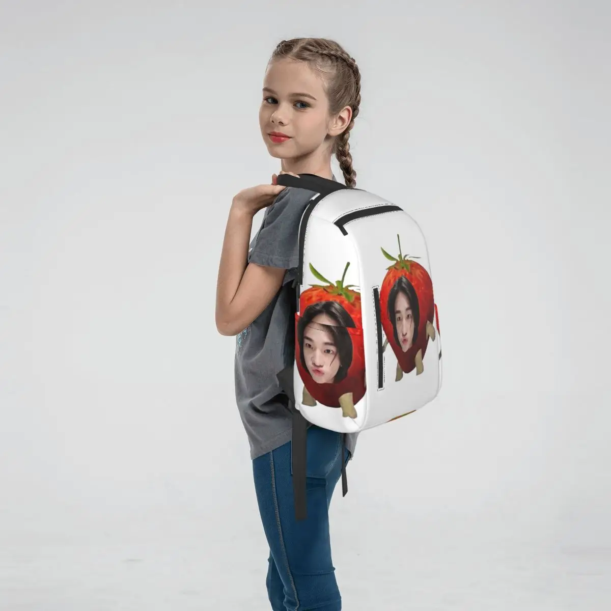 Hyunjin Strawberry Backpack Daypack Boys Girls BookBag School Bag Shoulder Bags for Men Women