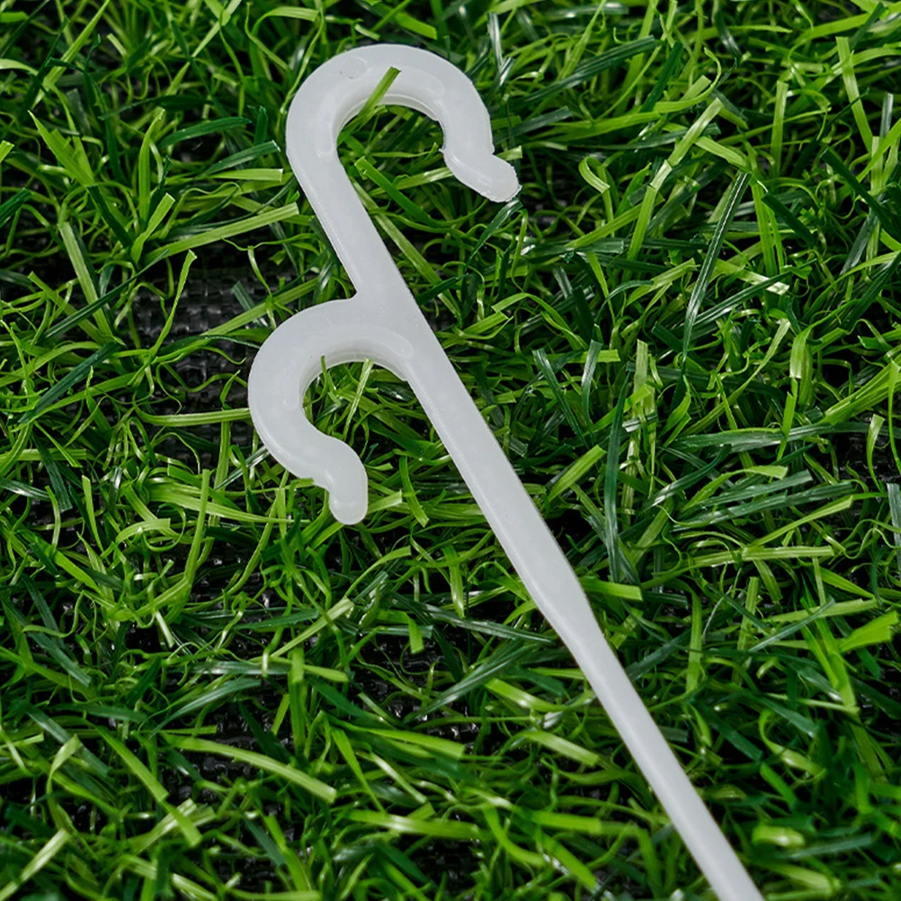 

100pcs Tomato Vegetable Clips Reusable Garden Plant Gripper Hooks for Climbing Vine Plastic Stable Performance Easy Installation
