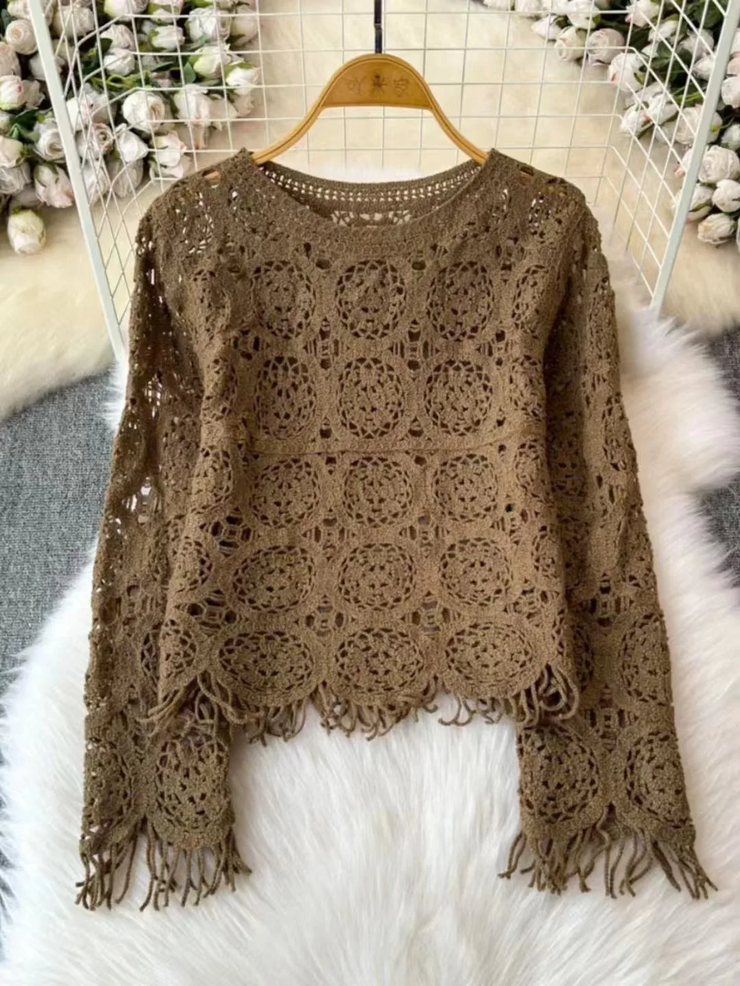 Sheer Crochet Top Embroidery Lace Blouse Long Sleeve Open-knit Crop Tops for Women Spring Summer 2024 Boho Vacation Outfit