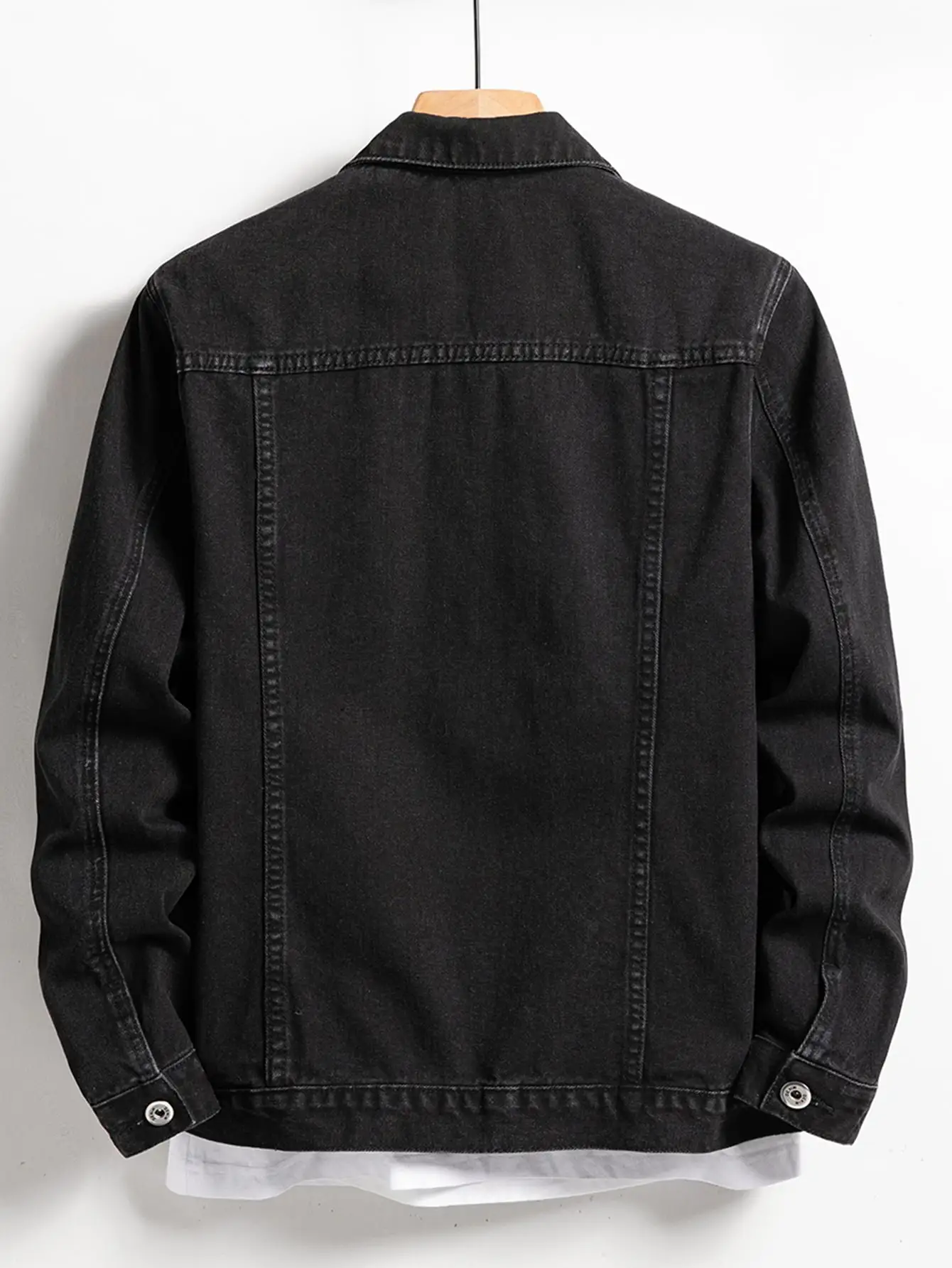 Men's Denim Jacket for Spring and Autumn. Black-Collar Denim Coat. Suitable for Daily Casual Wear. Stylish, Simple and Trendy.