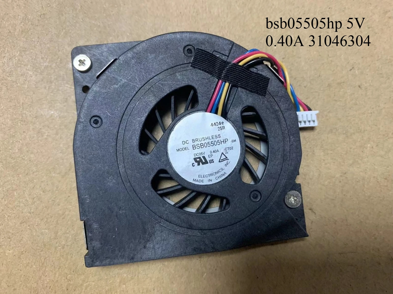

FOR Lenovo bsb05505hp 5V 0.40A all-in-one fan 31046304 motherboard cooling fan