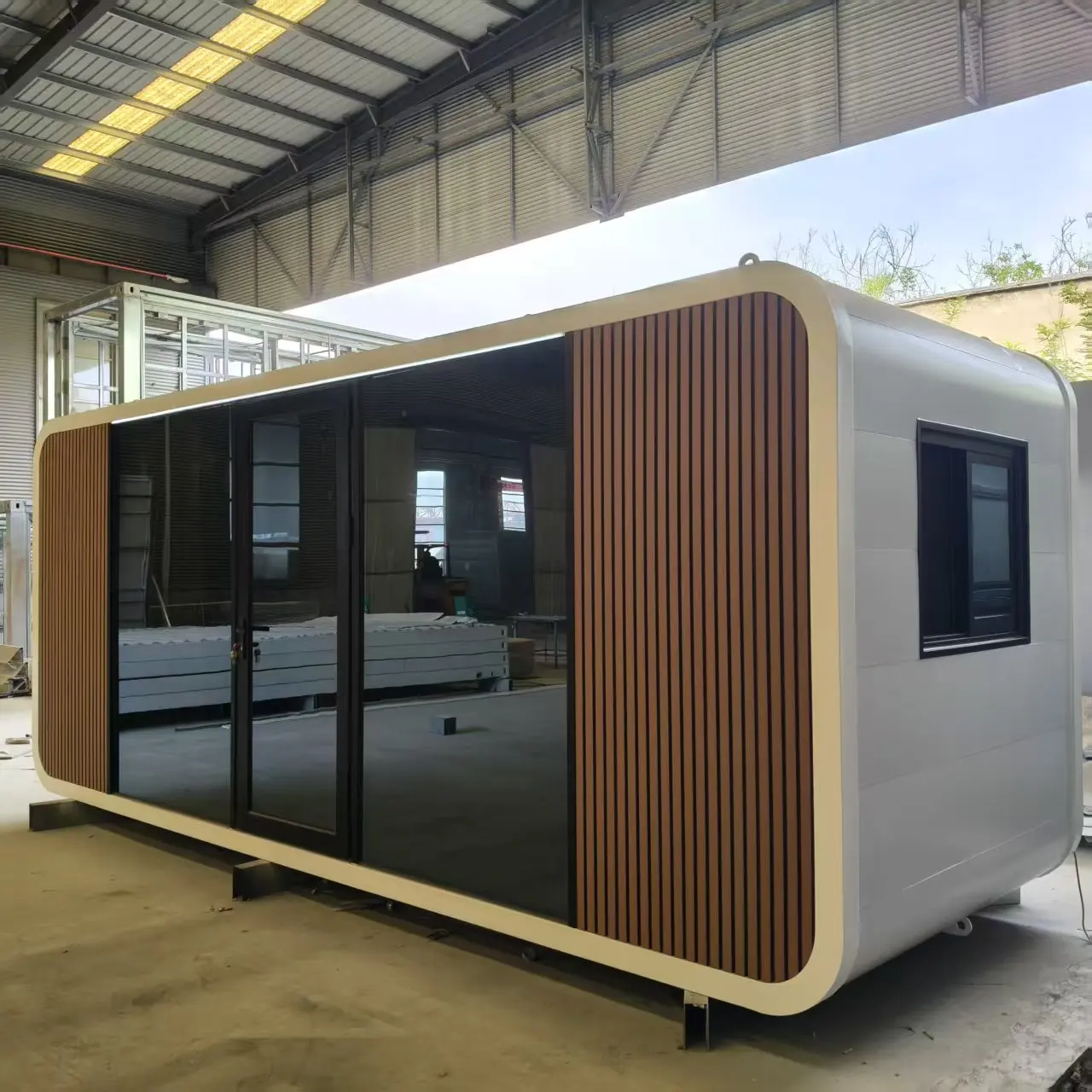Apple Cabin House Modern Mini Prefab Mobile Office  Steel Sandwich Panel Apartment Use