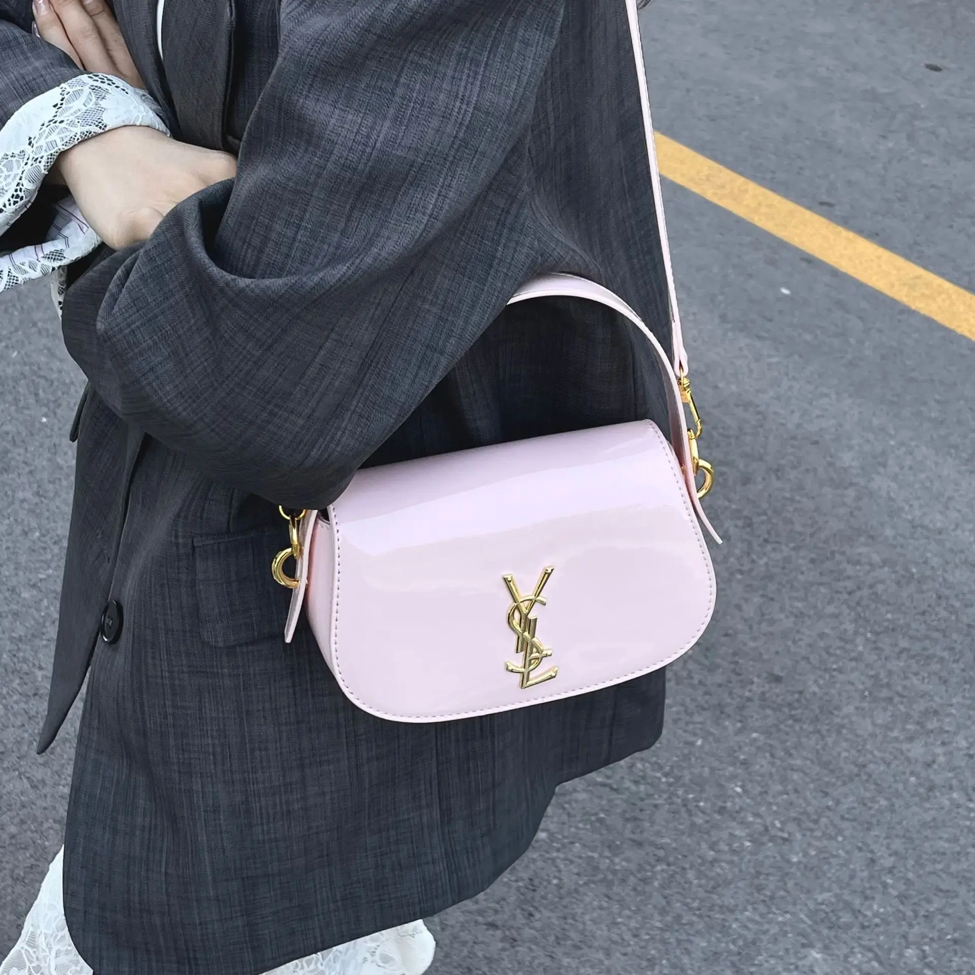 حقيبة حمل بسيطة لعام 2025 للنساء، محفظة كروس ممتازة، حقيبة كتف أنيقة تحت الإبط، حقيبة يد فاخرة بتصميم دفعة صغيرة