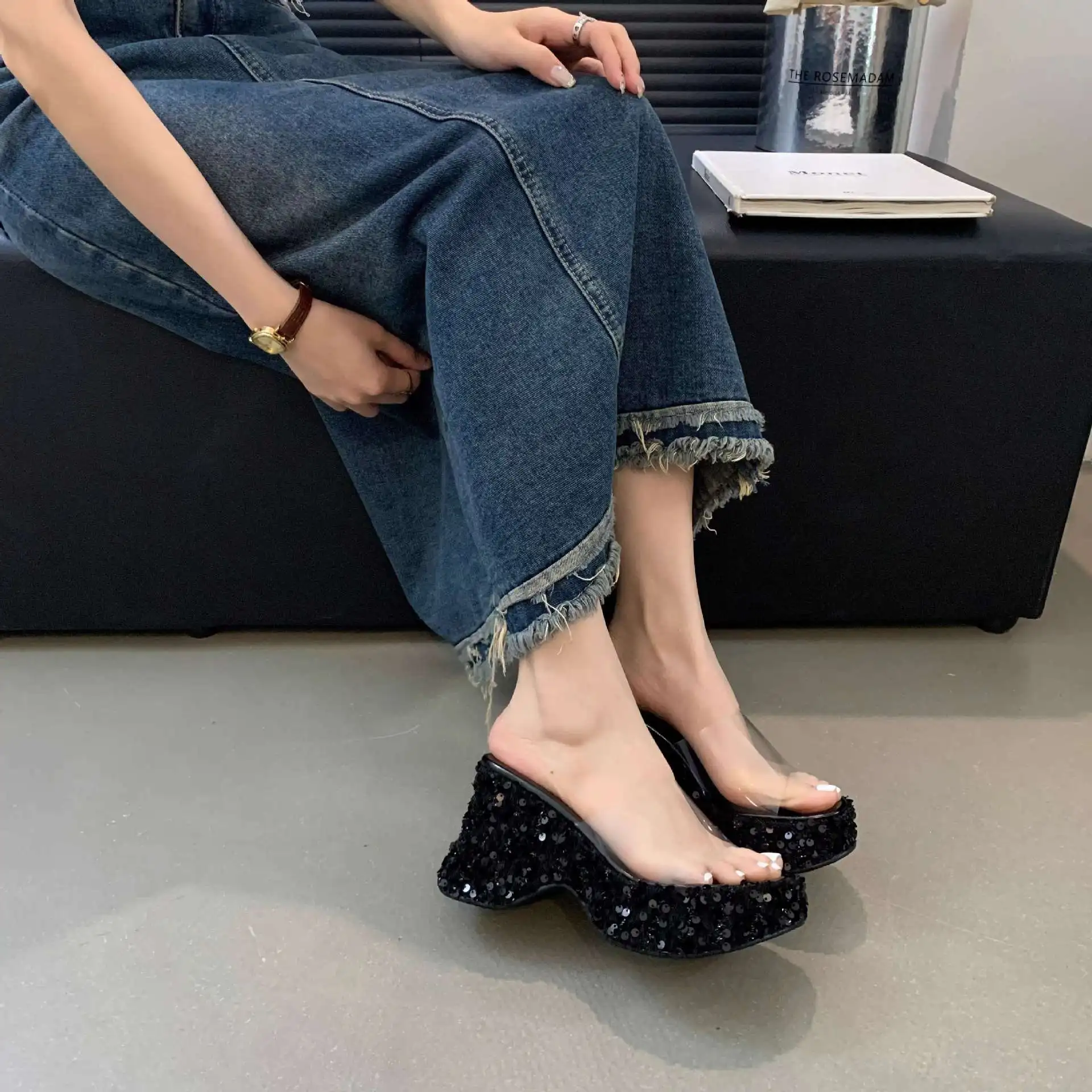 Summer Transparent Belt Slope Heel Slippers for Women New Thick Soled Comfortable Outdoor Beach Sandals Fashion Drag Shoes view 3