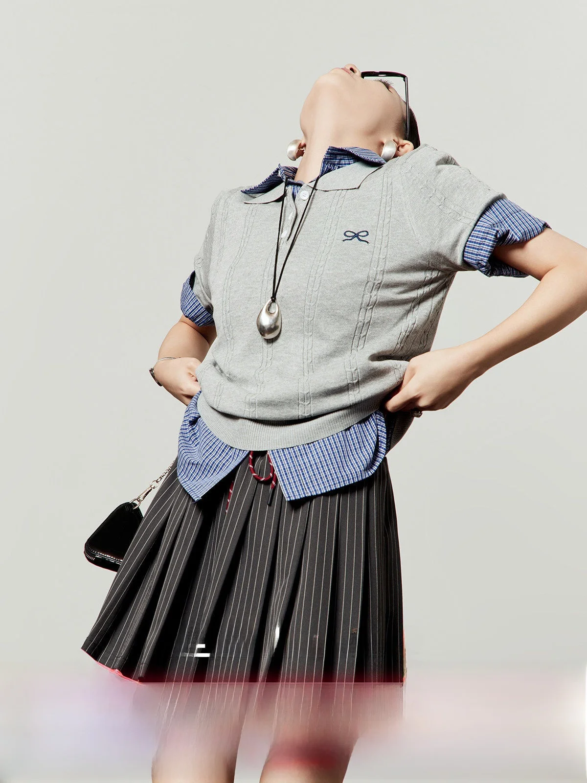 

Вязаная женская футболка с коротким рукавом, приталенная, в корейском стиле, для повседневной носки, средней толщины, тонкая, немнущаяся