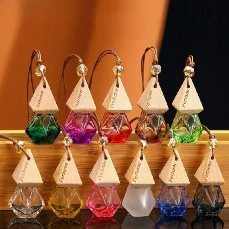 Car aromatherapy empty bottle pendant Car hanging perfume aromatherapy sub-bottling wooden cover pendant Fragrance empty bottle