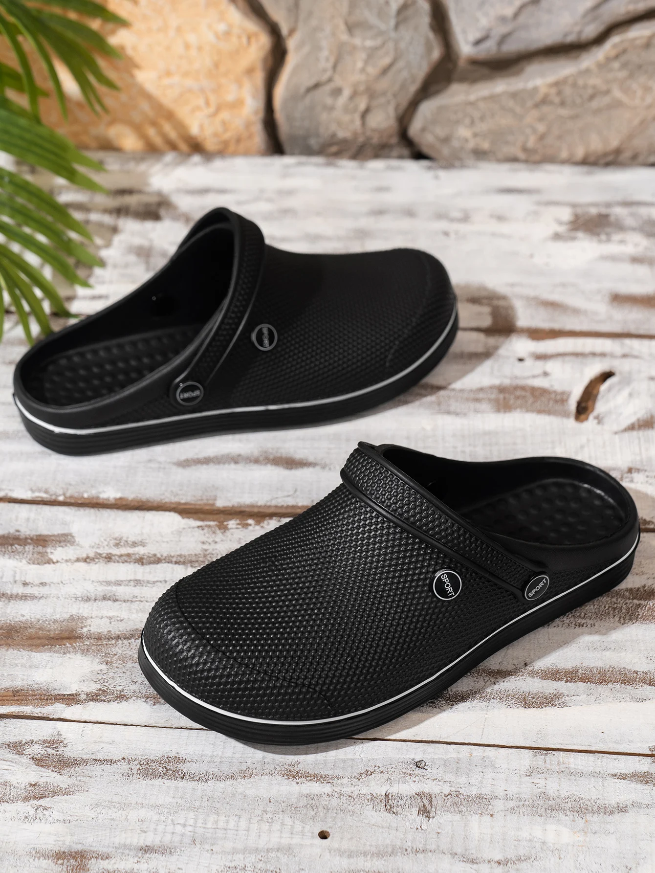 Men\'s Flat-Soled Clogs Are Breathable, Comfortable, Non-Slip, Wear-Resistant, Casual and Versatile, Daily Home Outing Work Shoes