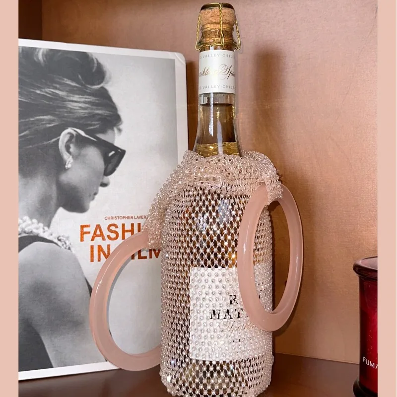 

Portable Diamond Hand Woven Light Luxury Wine Bag, Diamond High-end Party Holiday Outdoor Wine Bag