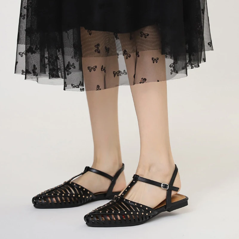 Damen-Hohlsandalen im römischen Stil, Retro-Nieten-Sandalen mit niedrigem Absatz und geschlossener Zehenpartie, Knöchelschnallenschuhe, Übergrößen, Sommer-Freizeitsandalen für den Strand – Detail 12