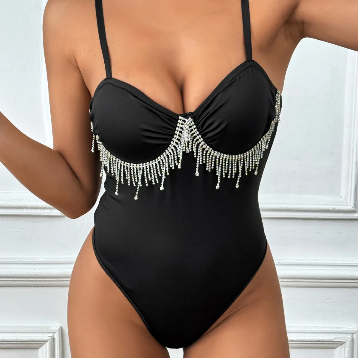 

Beautiful Small Breasts Gathered To Cover The Belly And Look Thin, Diamond Decoration Embellished One-piece Bikini Swimsuit