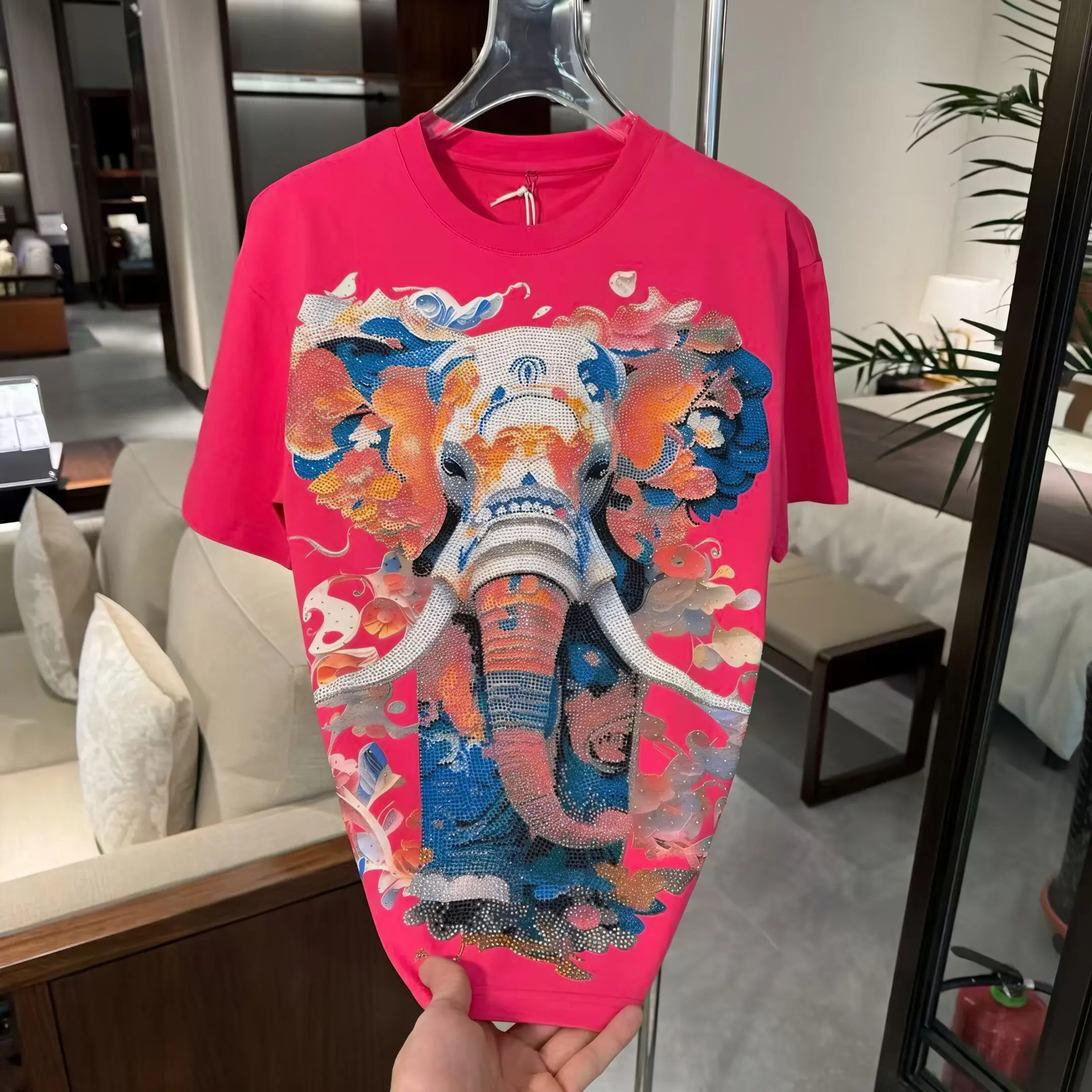2026 Summer New Men's Fashion Versatile Elephant Rhinestone Loose Casual Black White Red Pink Round Neck Short Sleeve T-Shirt