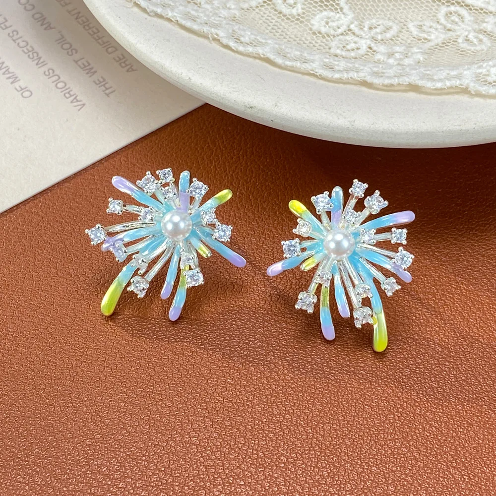 Gradual change oil drop petal earrings women's exquisite fashion light luxury super flash earrings