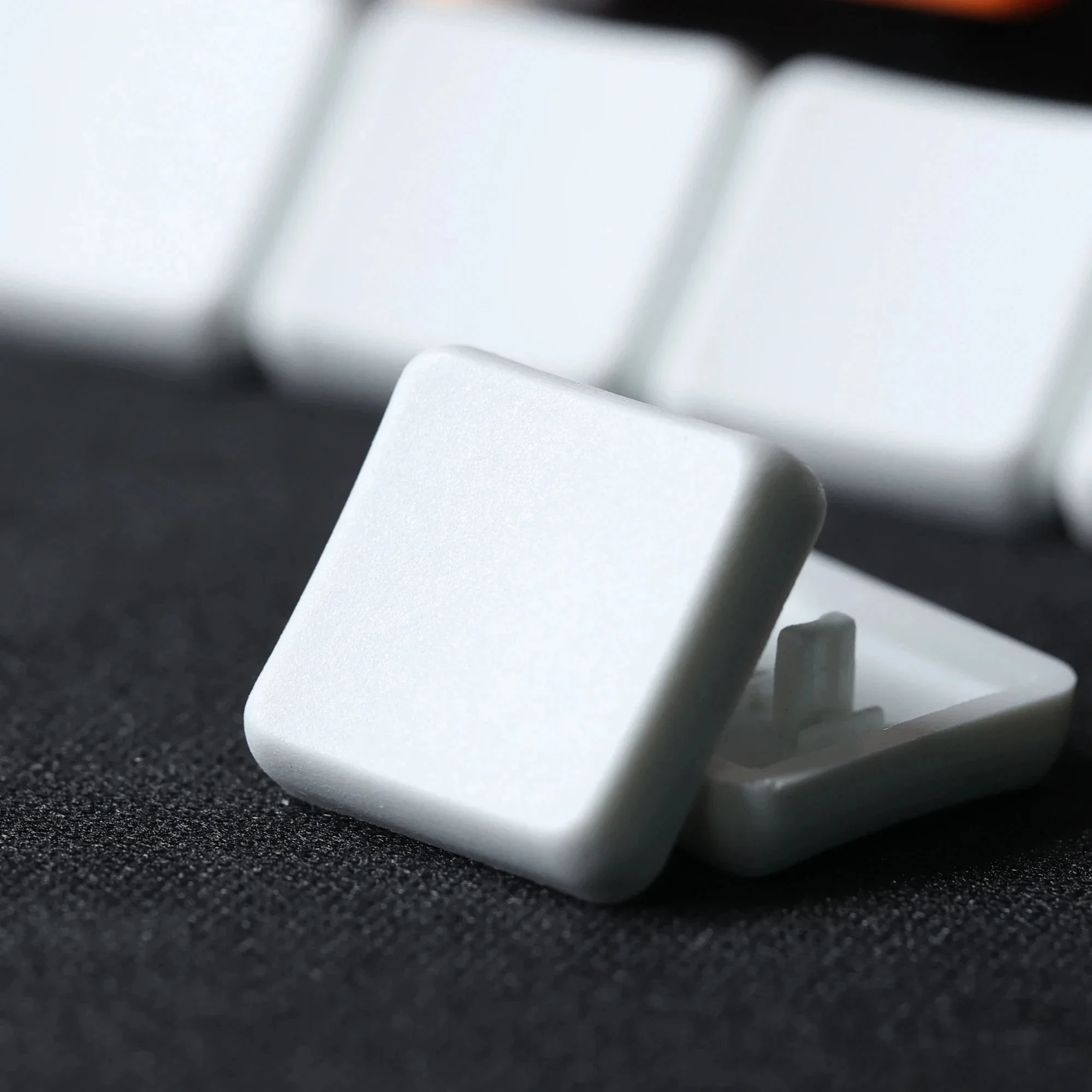 CHOSFOX Keycap PBT Profil Rendah Kailh Chocolate Switch untuk Keyboard Mekanis 50 Buah Keycap Transparan Hitam Putih Ultra Tipis