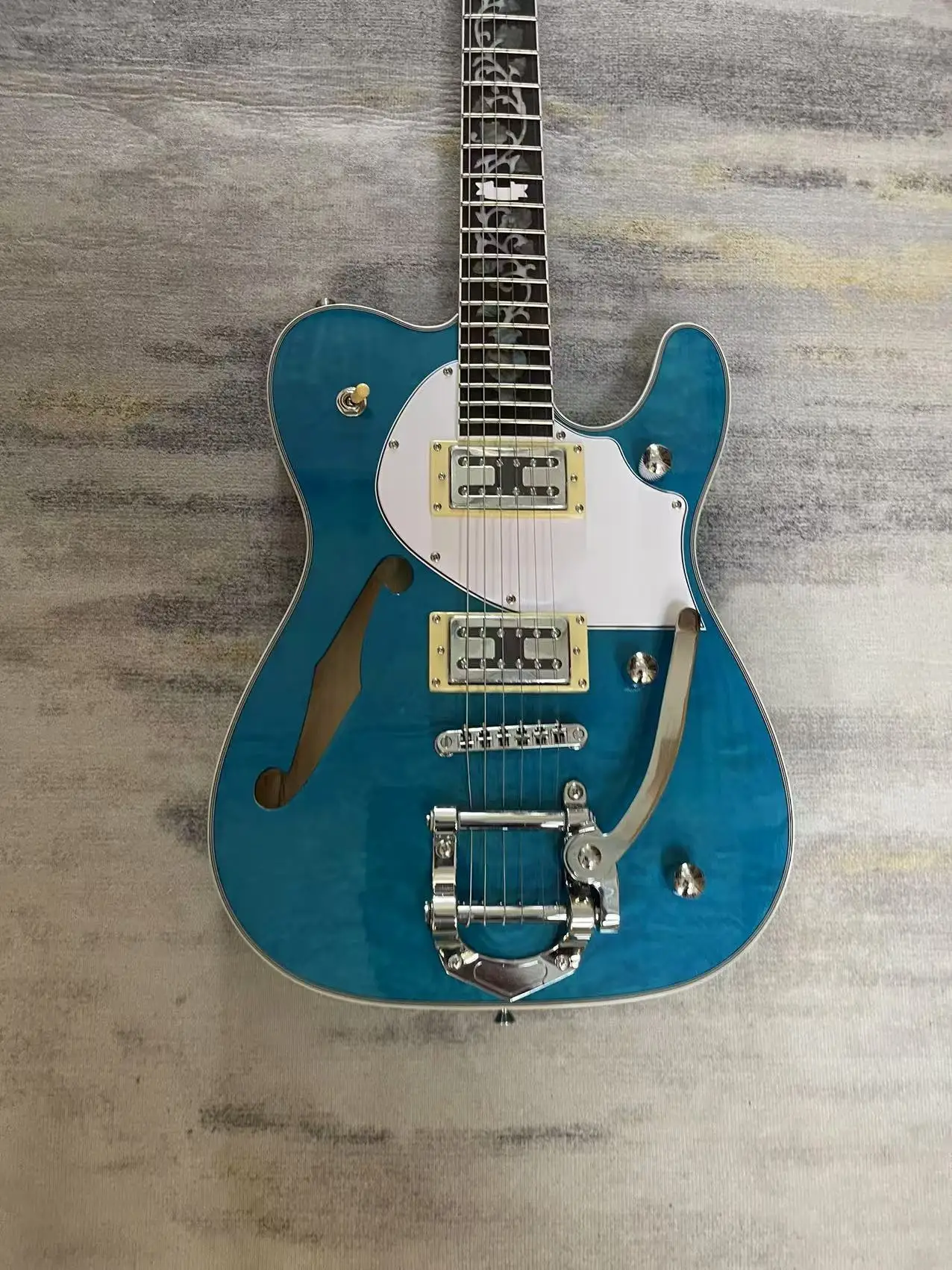 Electric Guitar 6-Chord TL F-Hole Half Hollow Electric Guitar, Transparent Blue Body, Trembling Large Joystick, Factory Photo, A