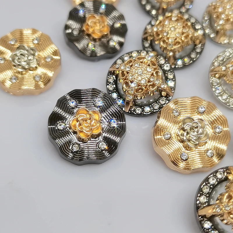 17.5/20/23MM luksusowe Rhinestone kwiatowe metalowe guziki odzieży hurtownia moda wysokiej jakości guziki Makers akcesoria do szycia