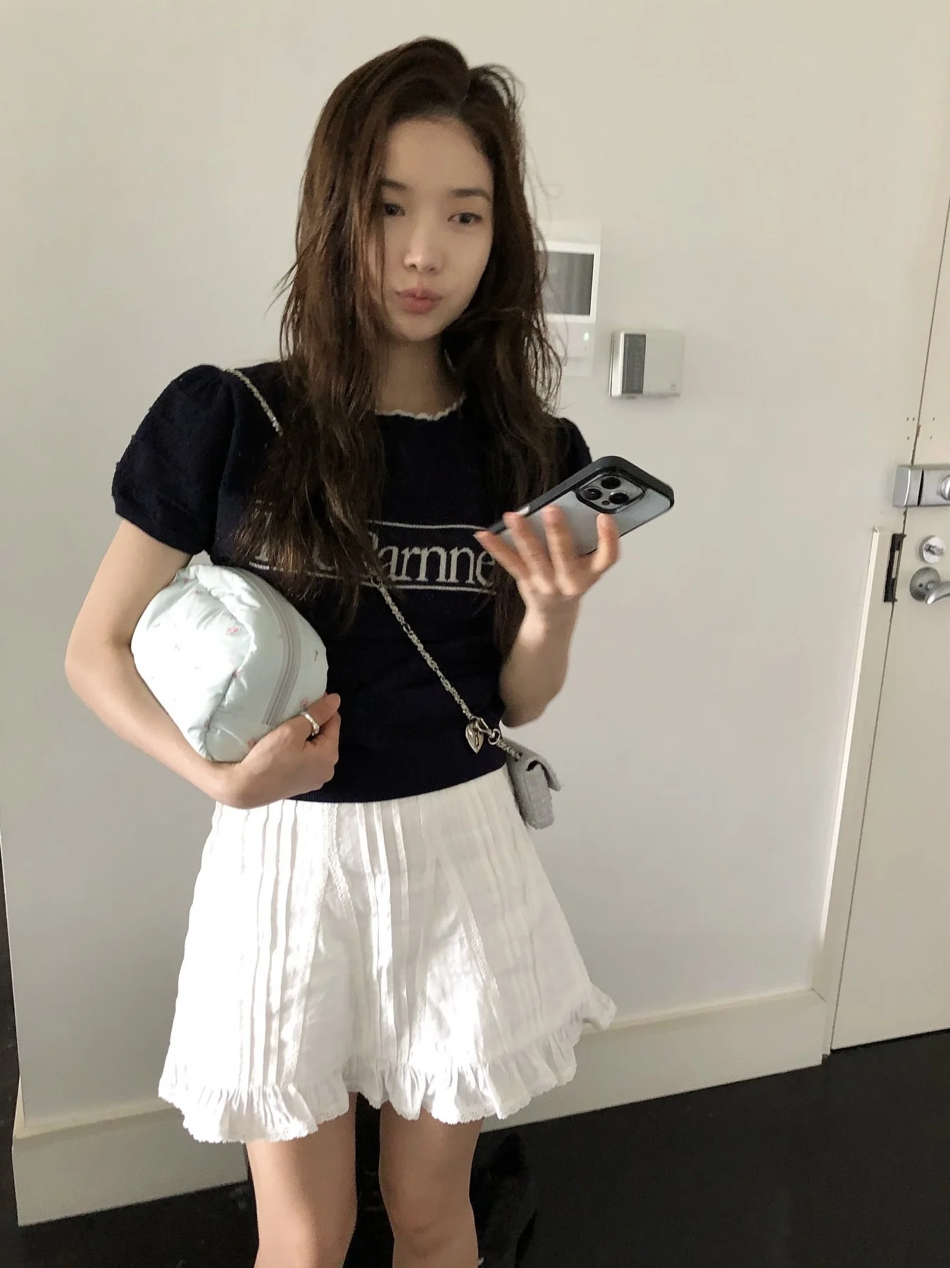 

Корейский вязаный топ с коротким рукавом, ажурный, с буквенным логотипом, женский, модный, для повседневной носки, приталенный, с круглым вырезом