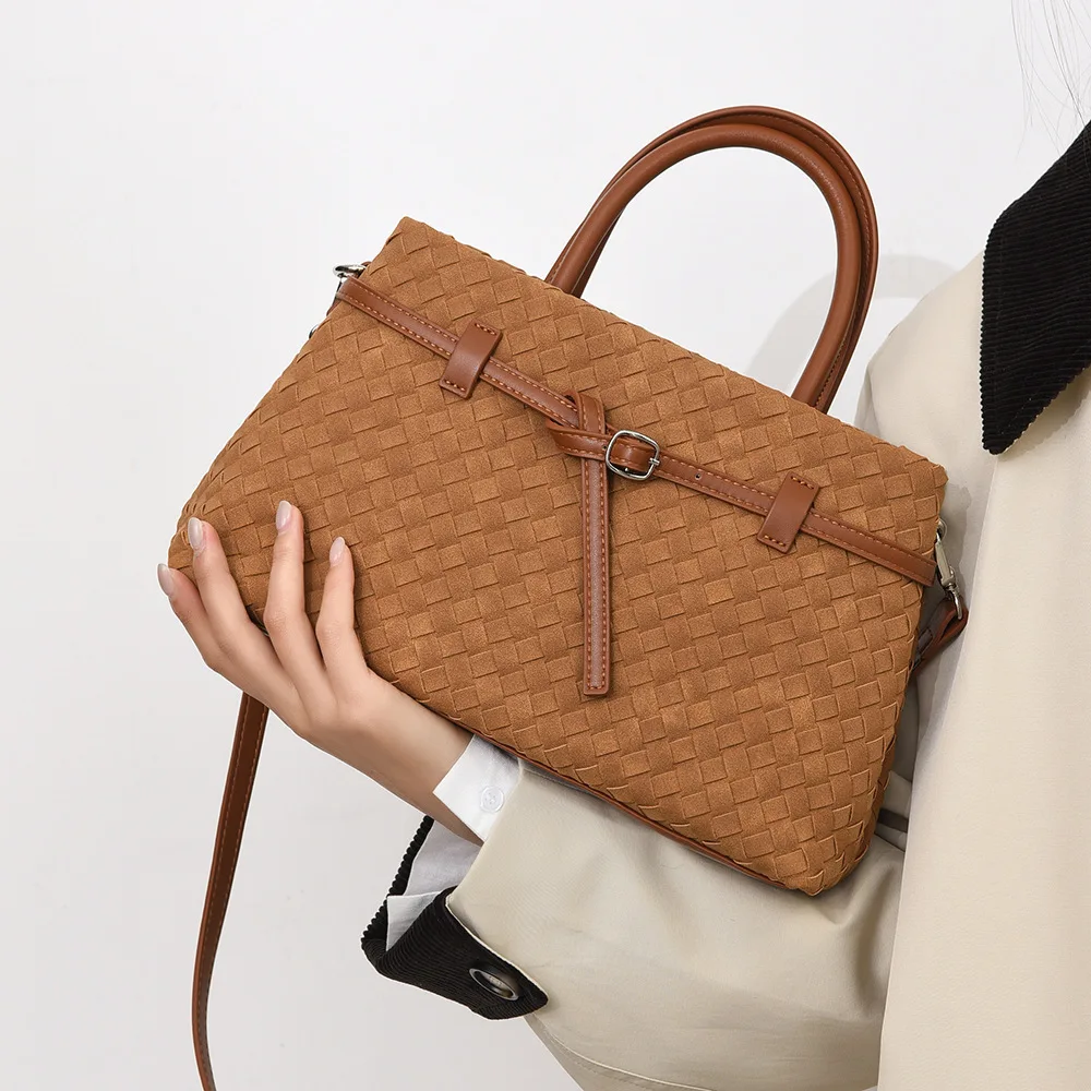 2026 New Women's Handbag Frosted Commuting Bag New Pure Handmade Woven Bag Fashionable Large Capacity Shoulder Bag for Women