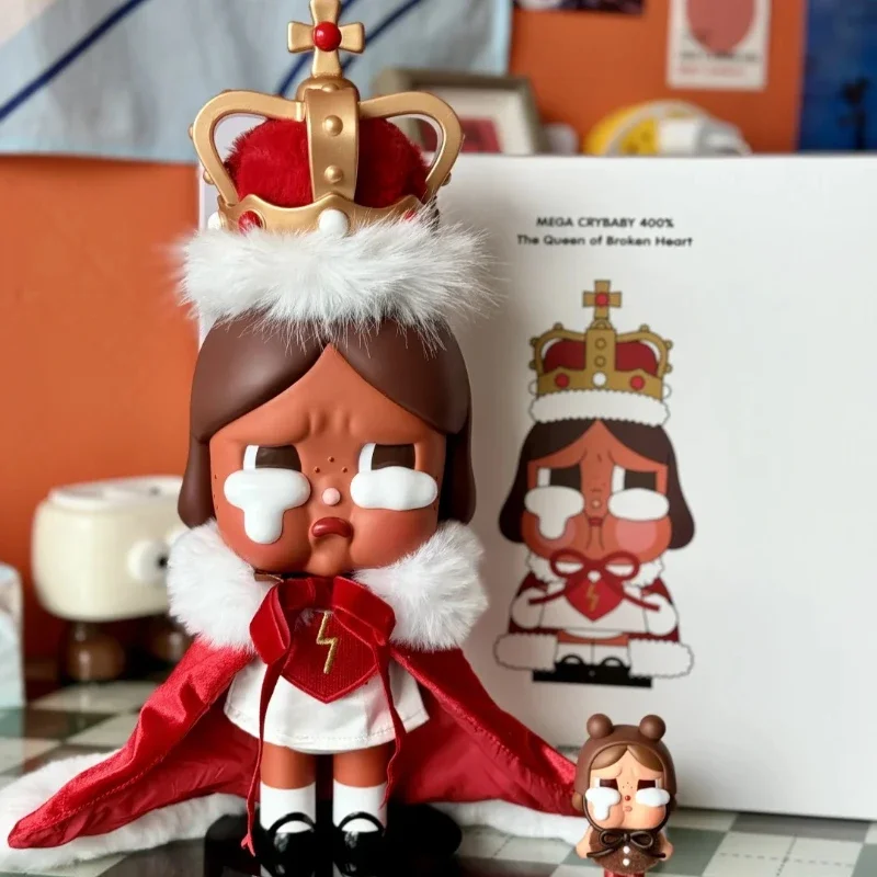 Genuine Mega Crybaby 400% The Queen of The Breaken Heart Series Action Figure Decor Cute Collection Model Doll Surprise Gift Toy