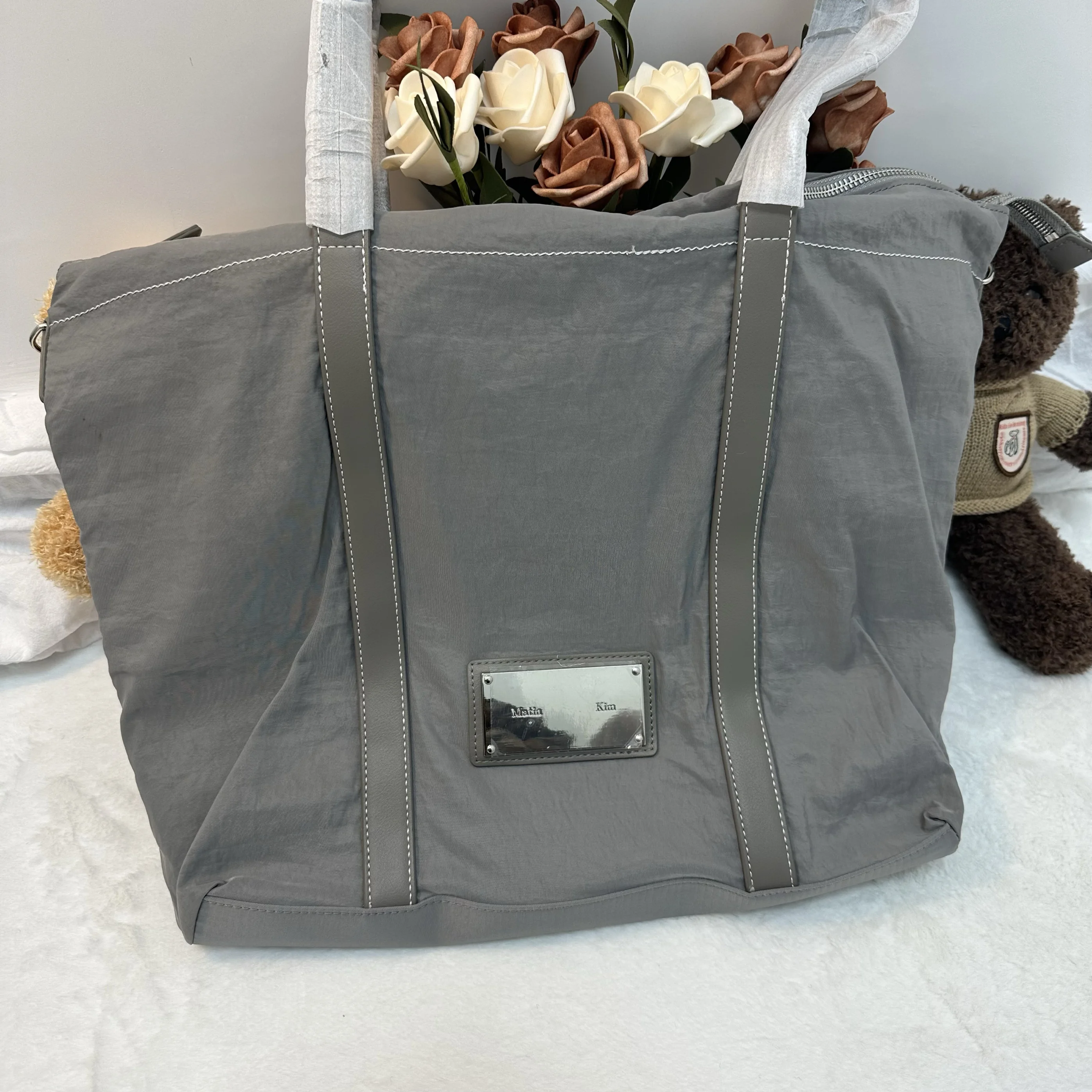 

Brand Spring New Metal Logo Nylon op Bag Single oulder Women's Bag Korean Sle Tote Bag for Daily Use