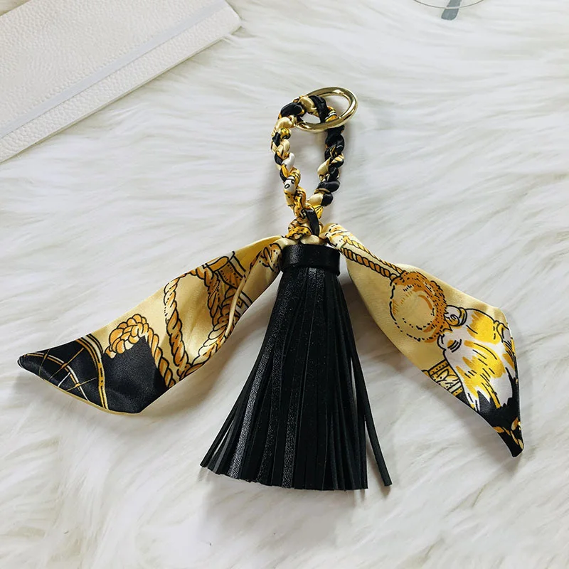 New Luxury Design Tassel Bag Pendant Fashion Brand Tassels Keychains for Women Cute Colorful Silk Scarf Car Keychain Accessories