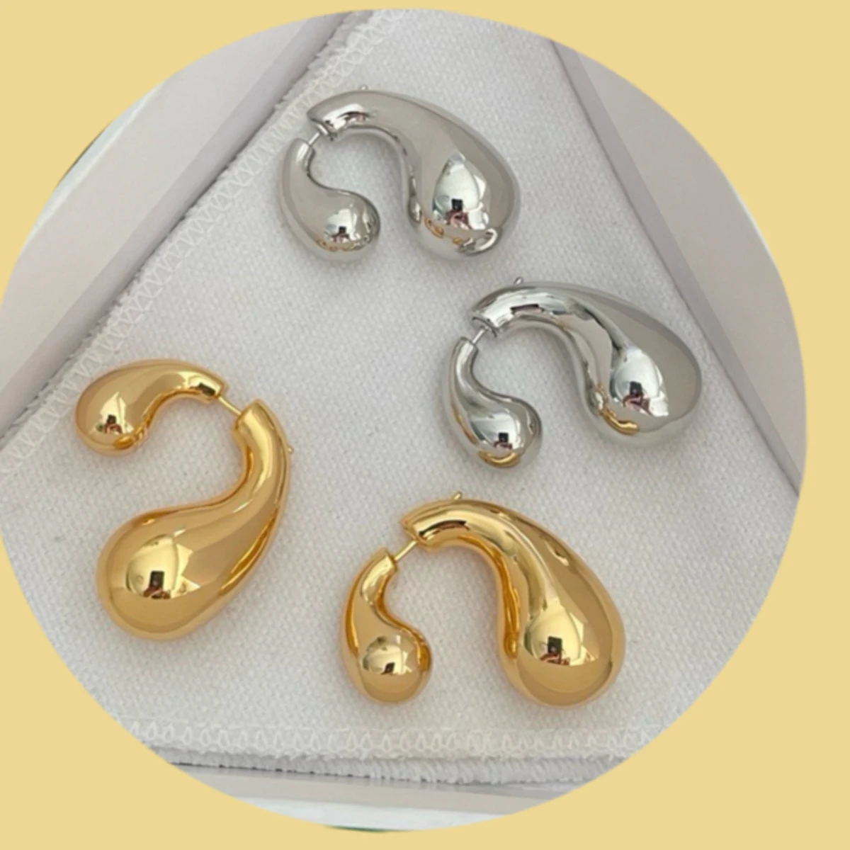 

Набор серег из серебра 925 пробы с розовыми круглыми бриллиантами