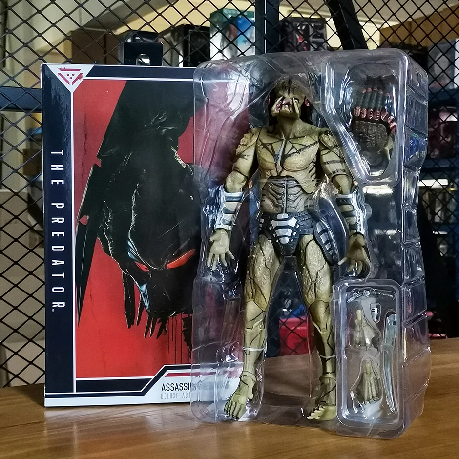 NECA Armored Assassin Predator - Ultimate Predator Deluxe Collectible Action Figure Model Toy