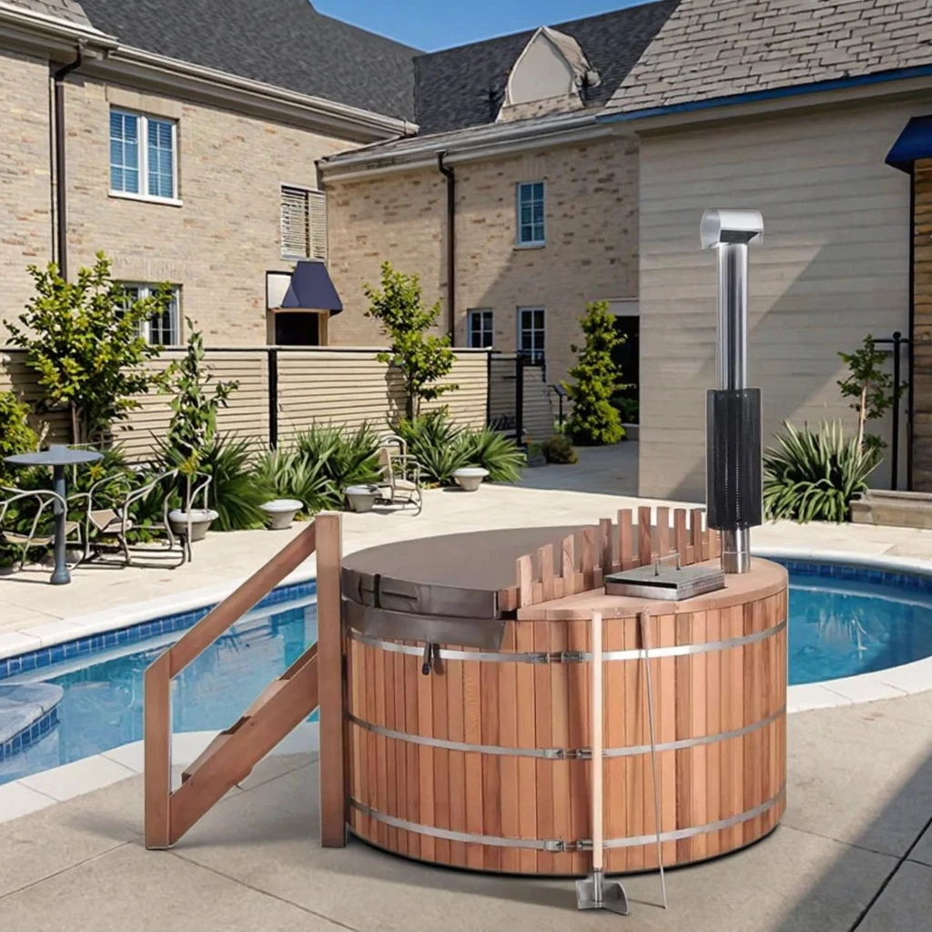 

Redwood Balcony Hot Tub | A compact, electrically heated spa pool suitable for outdoor balconies.