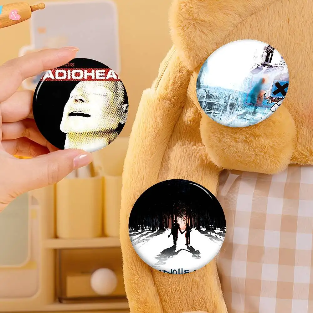 Vintage Fashion R-Radiohead Creative Tinplate Soft Button Pins Animal Icon Brooch Lapel Backpack Badge Accessories Pin