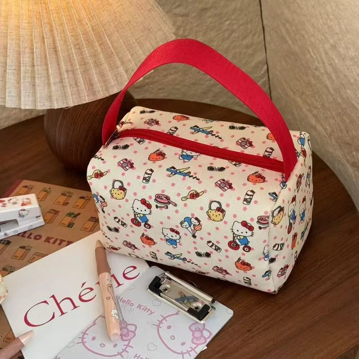 

Anime Hello Kitty Plaid Tote Bag Large Capacity Bubble Cotton Makeup Bag Kt Cat Commute Travel Toiletry Organizer Birthday Gifts