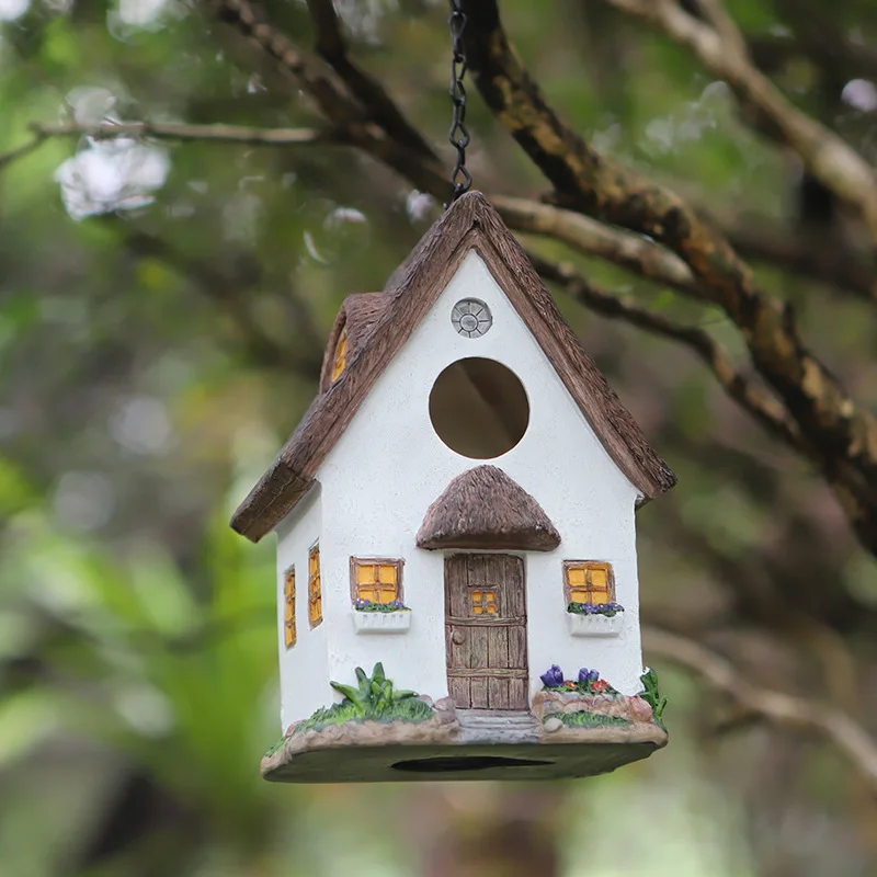 Courtyard Garden Decoration and Layout Parrot Outdoor Bird House for Winter Warmth and Bird Nest Hanging Resin Craft Decorations