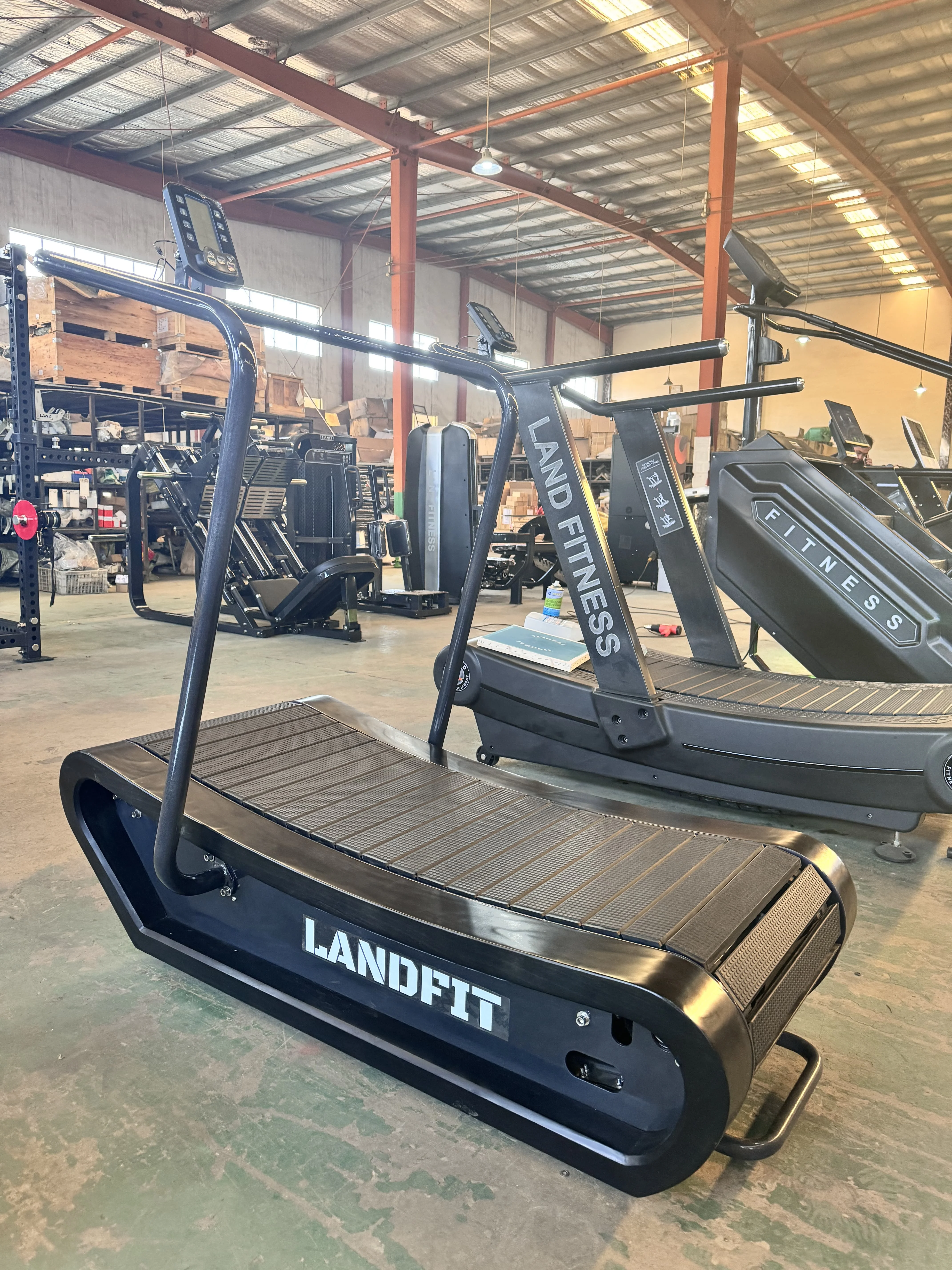 Gym Equipment Treadmill Price in China Curved Treadmill Self-Powered Treadmill with LED Screen